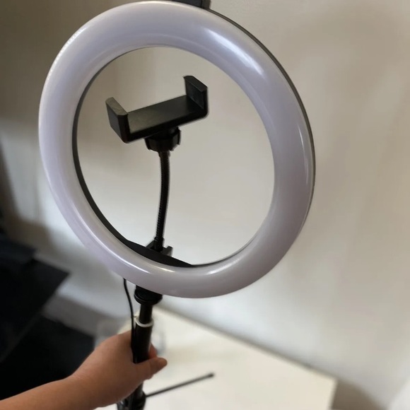 Ring Lights Universal LED Selfie Ring Studio Light w/ Shutter 10” - Picture 2 of 6